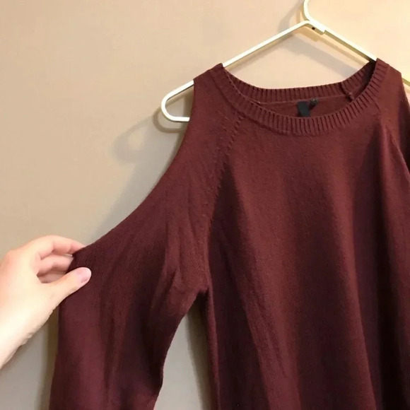 Three Pink Hearts Women's Garnet Cold Shoulder Sweater Zippers Tunic Junior’s L - Picture 10 of 10